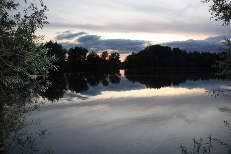 omgeving – de waal bij zondsondergang